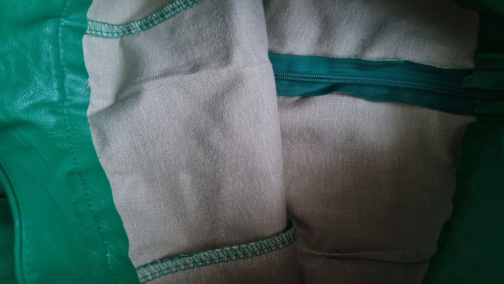 Зелені шкіряні жіночі шорти Zara р. М