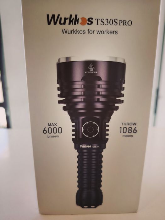 Lanterna Potentíssima Wurkkos TS30S Pro – 6000 Lúmens – Alcance 1086m