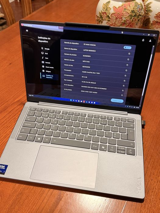 Lenovo Yoga 7 Aura Edition com Intel Core Ultra 7 256V