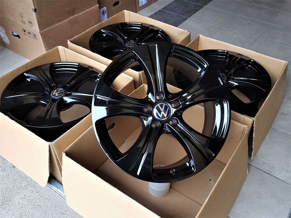 Alufelgi 18 5x112 VW Passat Tiguan Sirocco Arteon Czarne 632#