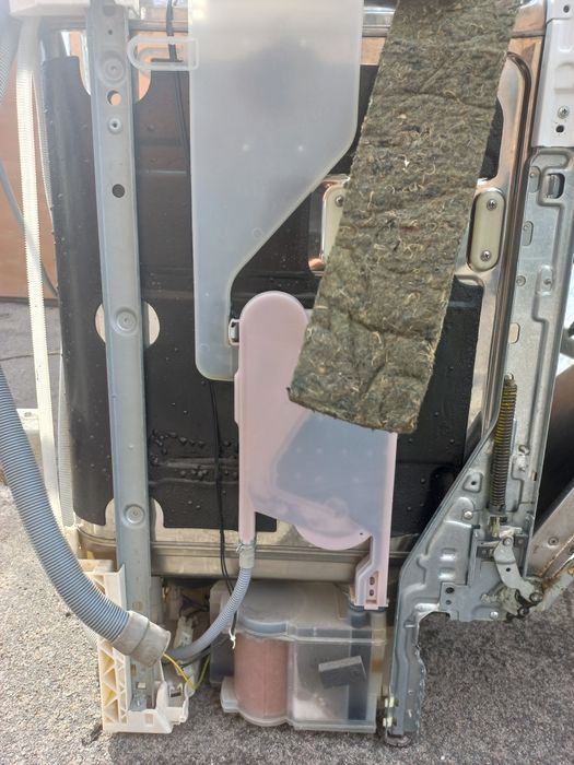 Посудомийка electrolux