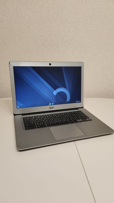 Стильний та компактний Acer 14" Full HD. 12 годин роботи батареї!