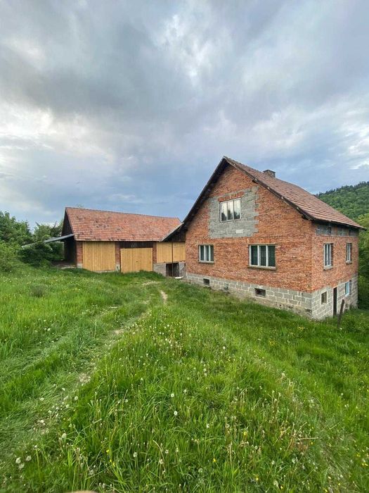 Sprzedam dom wraz z działką budowlaną