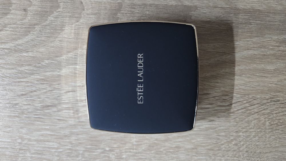 Puder ESTEE LAUDER  Double Wear 2C2 pale almond