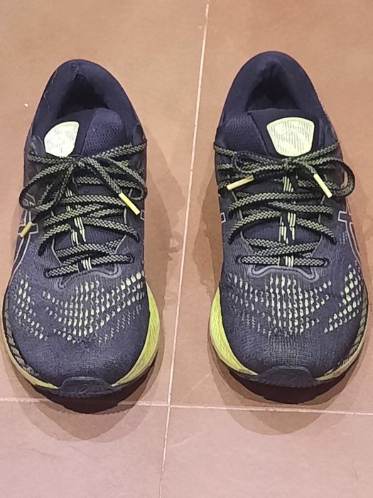 Tenis Asics pretos verde  n° 43,5