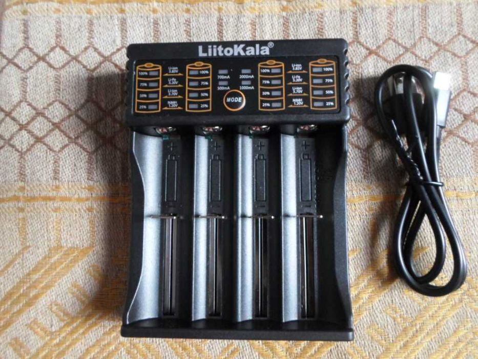 зарядное устройство для акумуляторов АА/ААА и других LiitoKala Lii-402