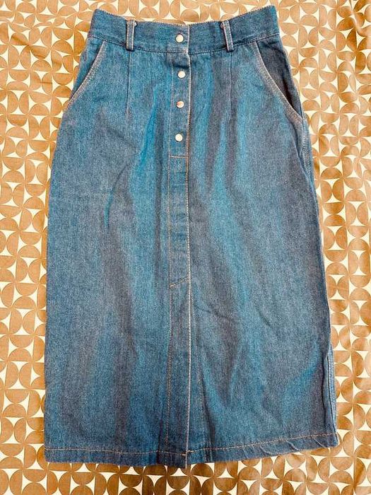 Dżinsowa spódnica z wysokim stanem