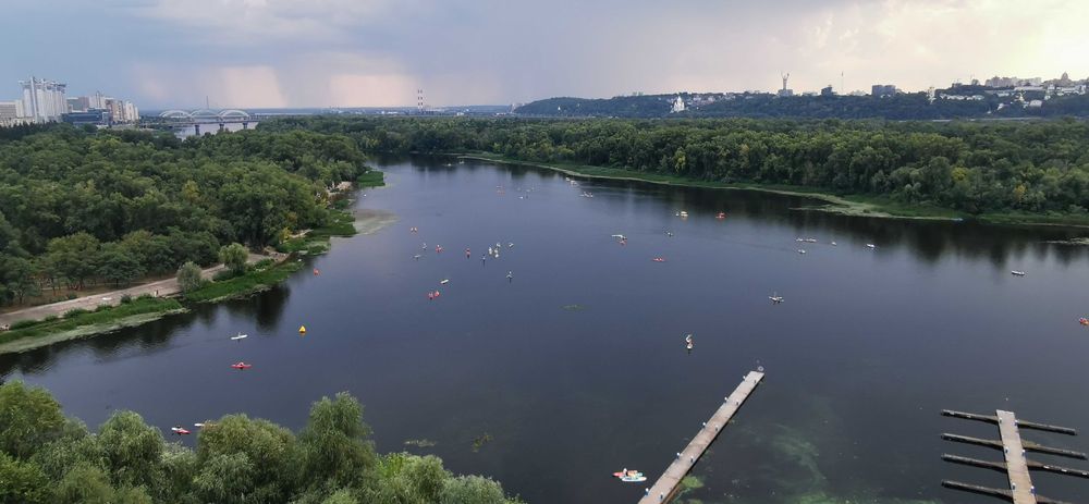 Раїси Окіпної 18,  154 м2. 4-х кімнатна, 11 пов.  видова!