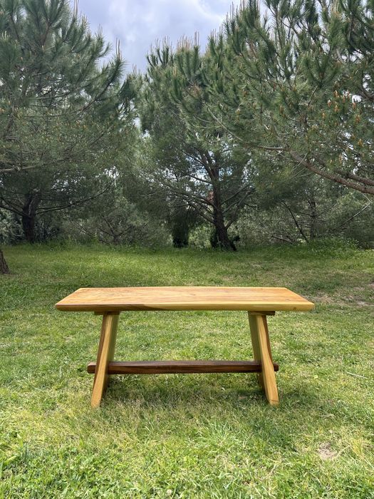 Mesa rústica de suar