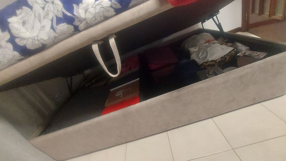 Cama Sommier com estrado elevatóro + cabeceira com led