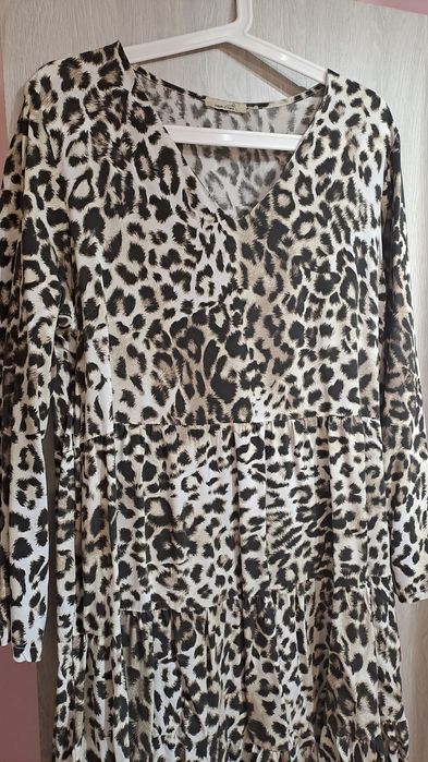 Sukienka w panterkę