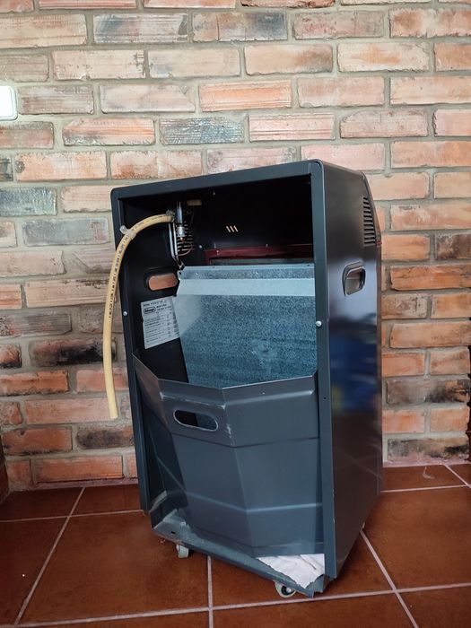 Aquecedor antigo a gás