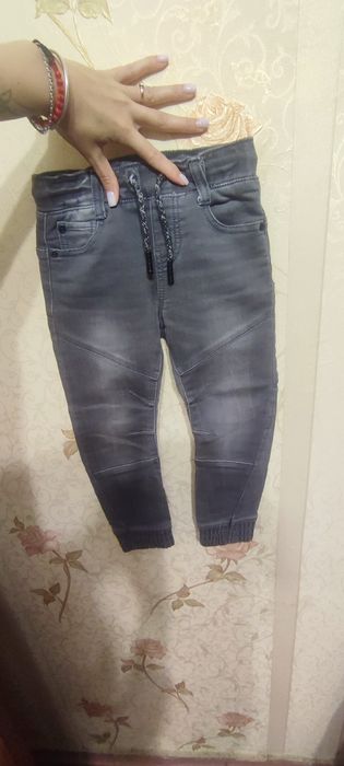 Джогери, джинси.