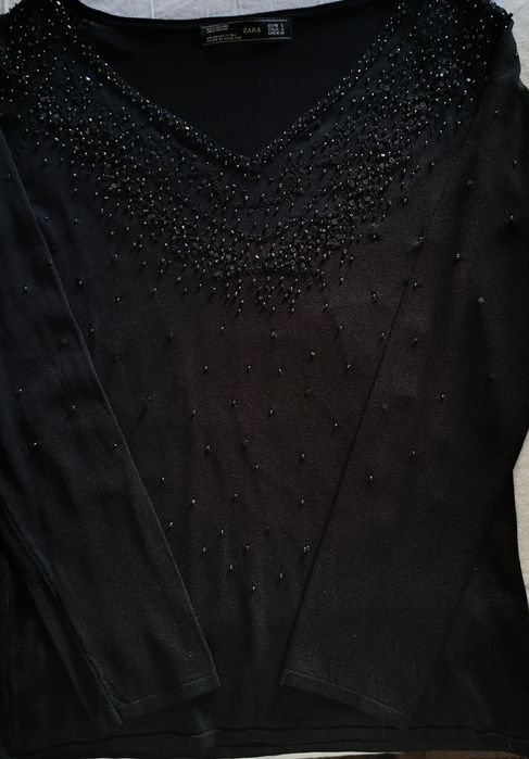 Camisola preta com lantejoulas