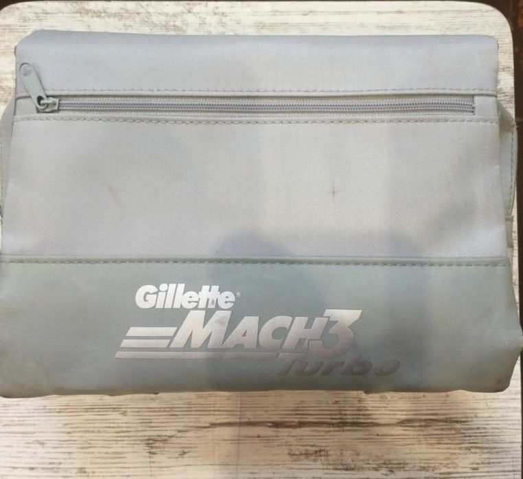 Косметичка мужская Gillette