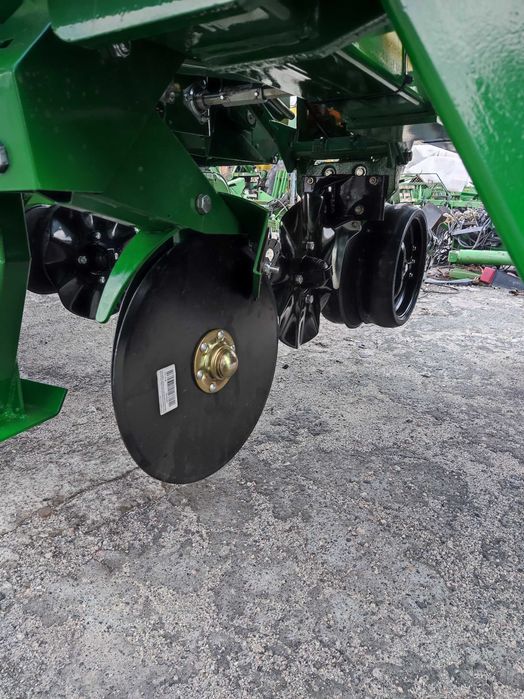 Сівалка пневматмчна точного висіва  JOHN DEERE 7200 Джон Дір