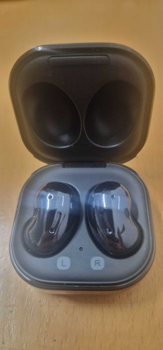 Samsung Galaxy Buds Live, modelo SM-R180