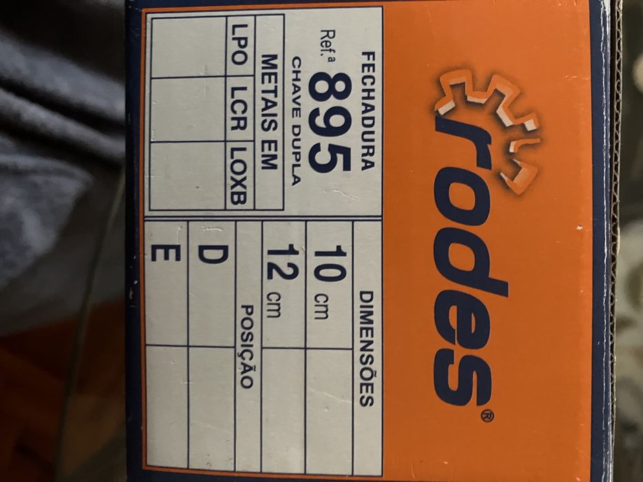 Fechadura de casa  lado esq