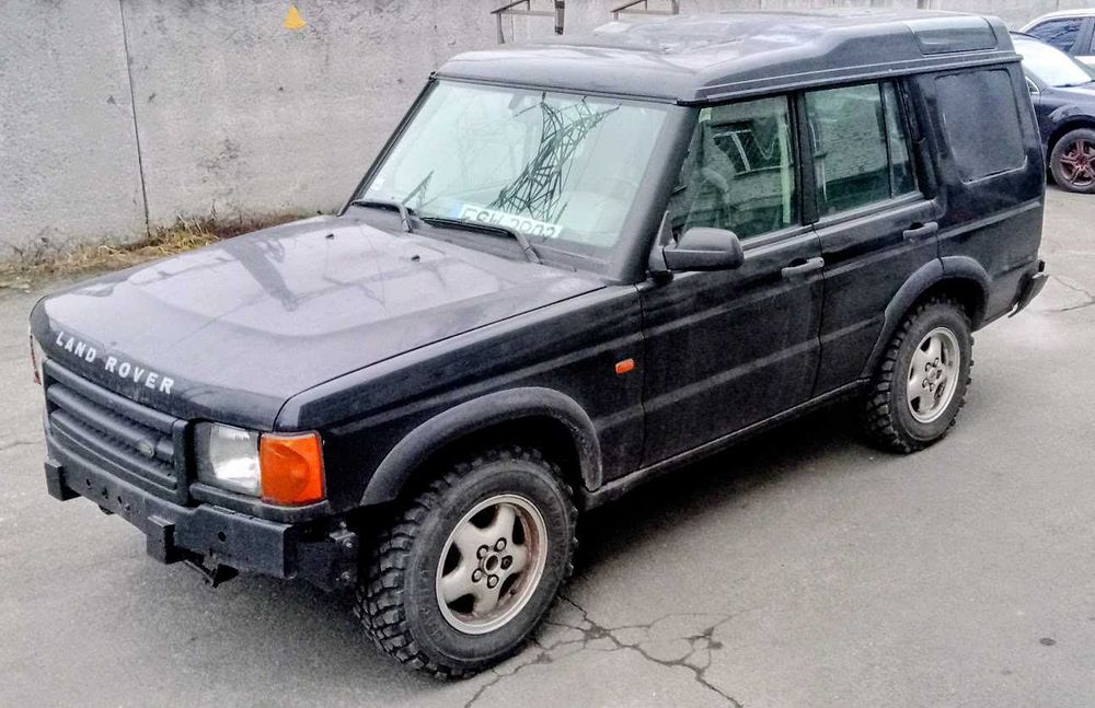 Реально жива машина, і технічно все добре,гарна гума.  Є дрібниці (на швидкість не впливають) • Тільки для ЗСУ.
Машина в Київі (Севастопольська пл)