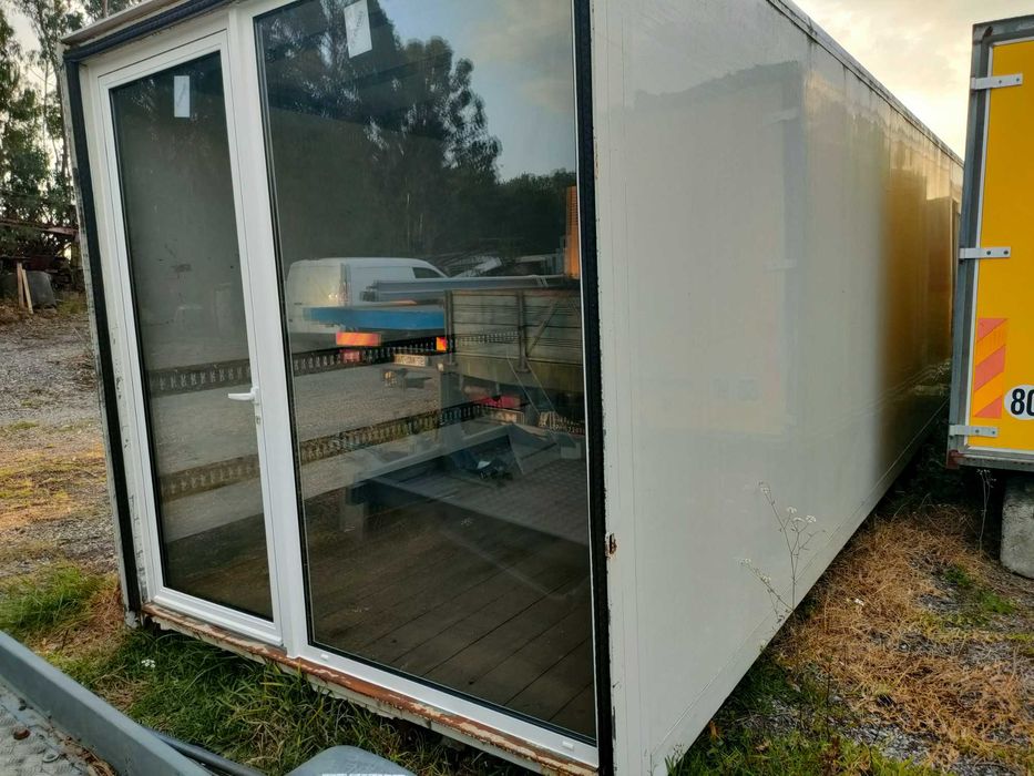 Atrelado reboque dois eixos