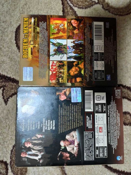 Фильмы, сериалы, сборники разные на дисках dvd 3+1=5