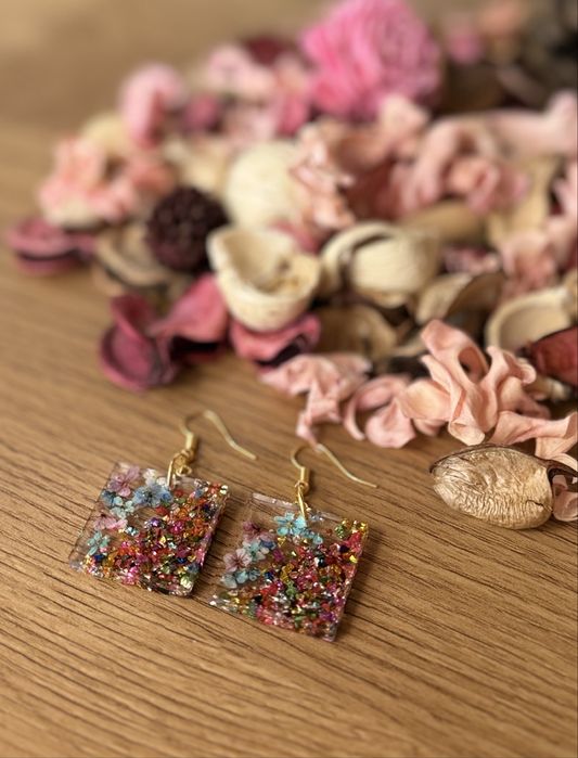Kolczyki handmade kwiaty naturalne kwadrat
