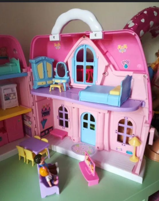 Casa de bonecas.64585839513346122