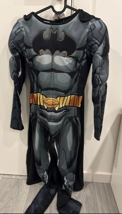 Fato carnaval batman 10-12 anos Lefties  (usado 1 vez)