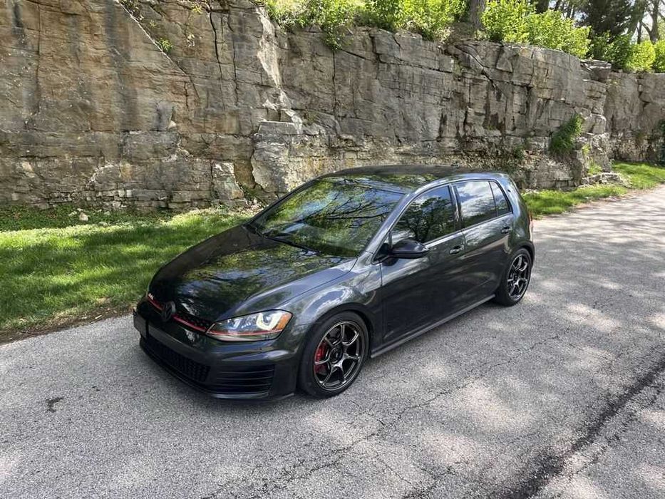 2017 Volkswagen Golf SEL