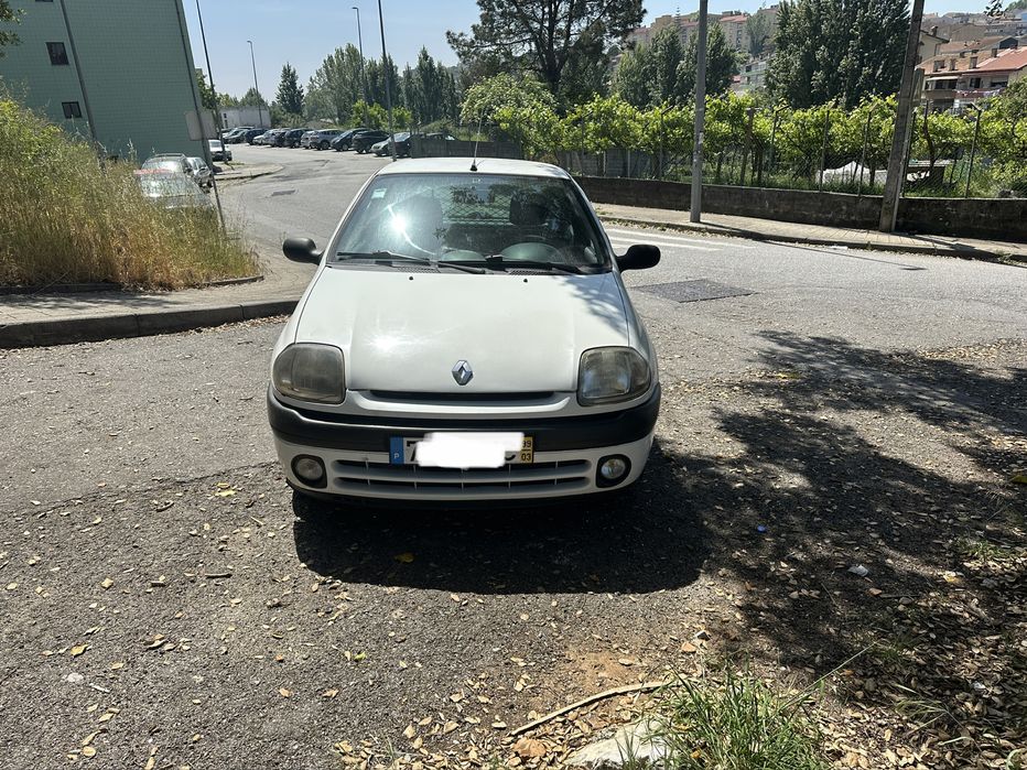 Renault Clio comercial 1.9D iva dedutivel