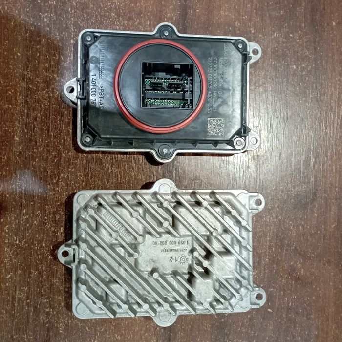 Блок розпалювання фари Jeep Grand Cherokee WL