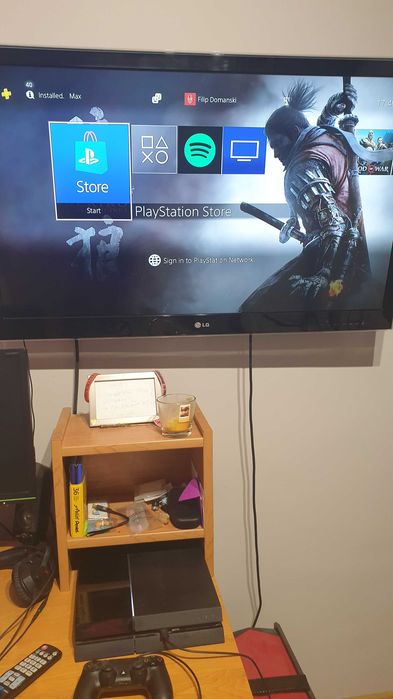 Konsola PlayStation 4