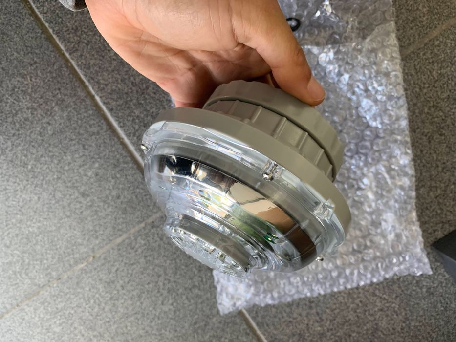 Luz hidráulica para piscina INTEX - NOVA