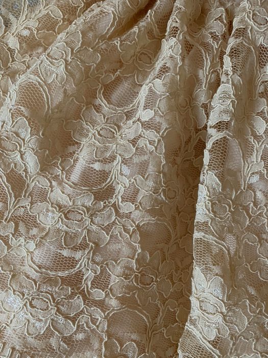 Пишне, нове плаття