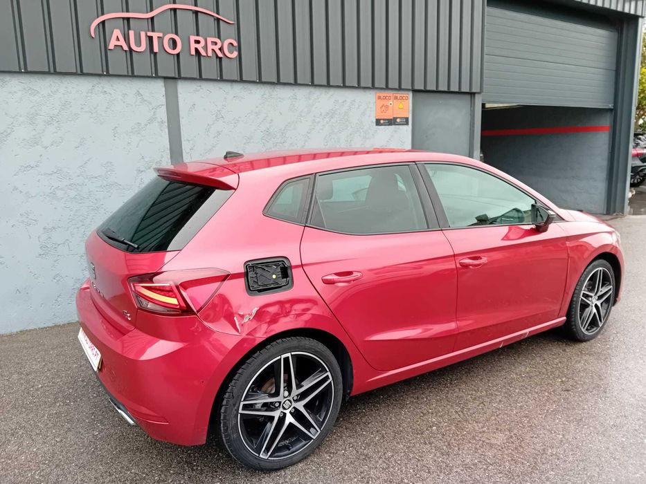 Seat Ibiza 1.6 tdi FR - Nacional ( pequeno sinistro )