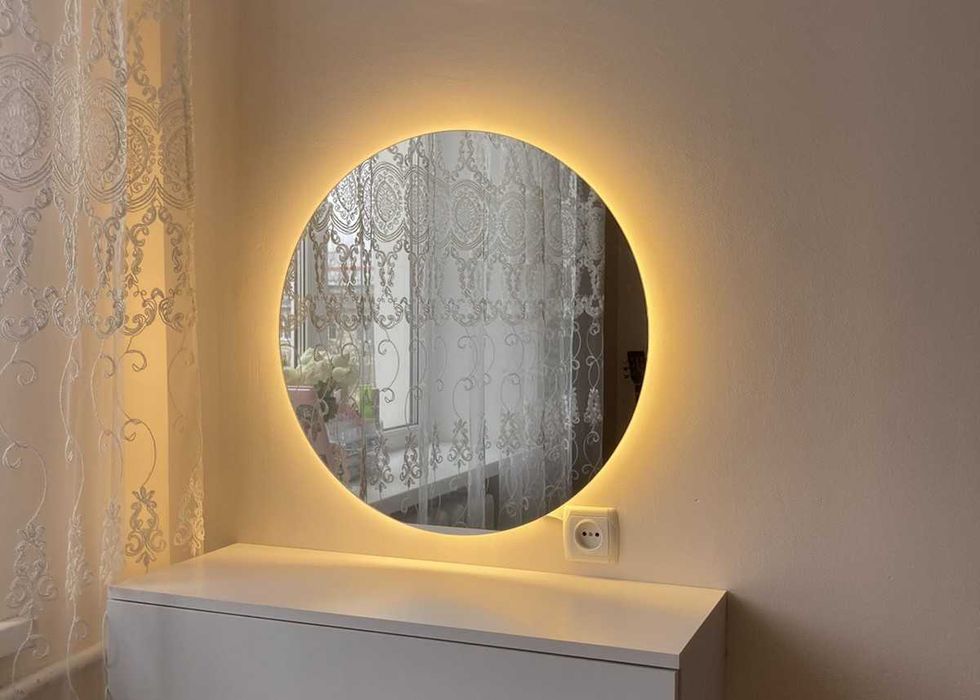 Дзеркало з LED підсвіткою в ванну . Зеркало с лед подсветкой  в рамке