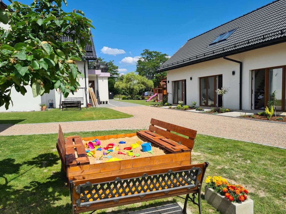 ENERGYLANDIA ZATOR NOCLEGI BILETY domek domki duży ogród basen grill