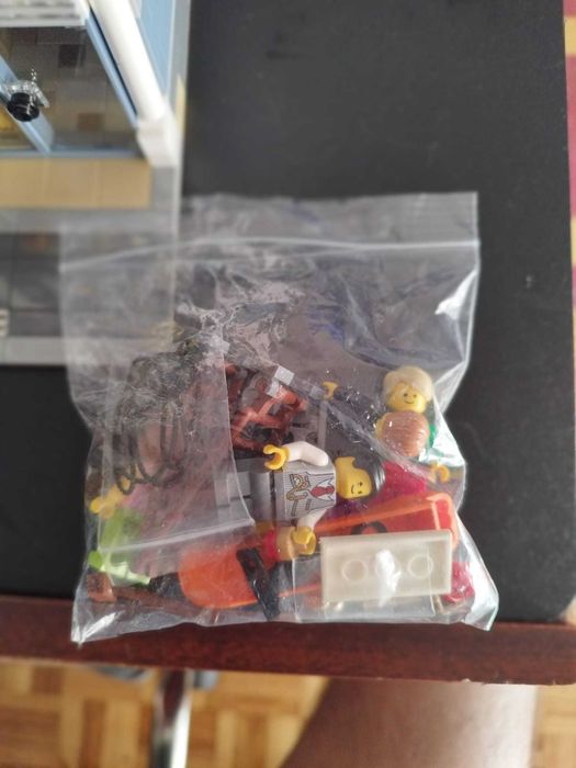 LEGO Brick Bank c/caixa - Como novo (venda presencial apenas)