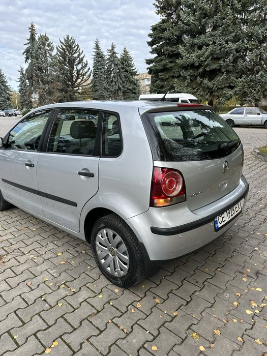 продаю VOLKSWAGEN  polo 2008