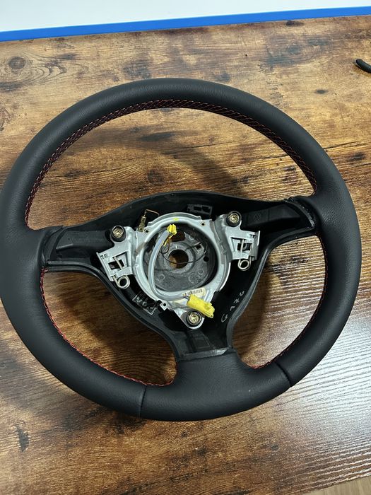 Fazemos revestimento de volantes automotivos