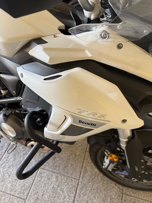 Benelli TRK 502 Branca