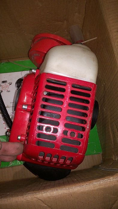 Двигун до кущоріза бензиновий