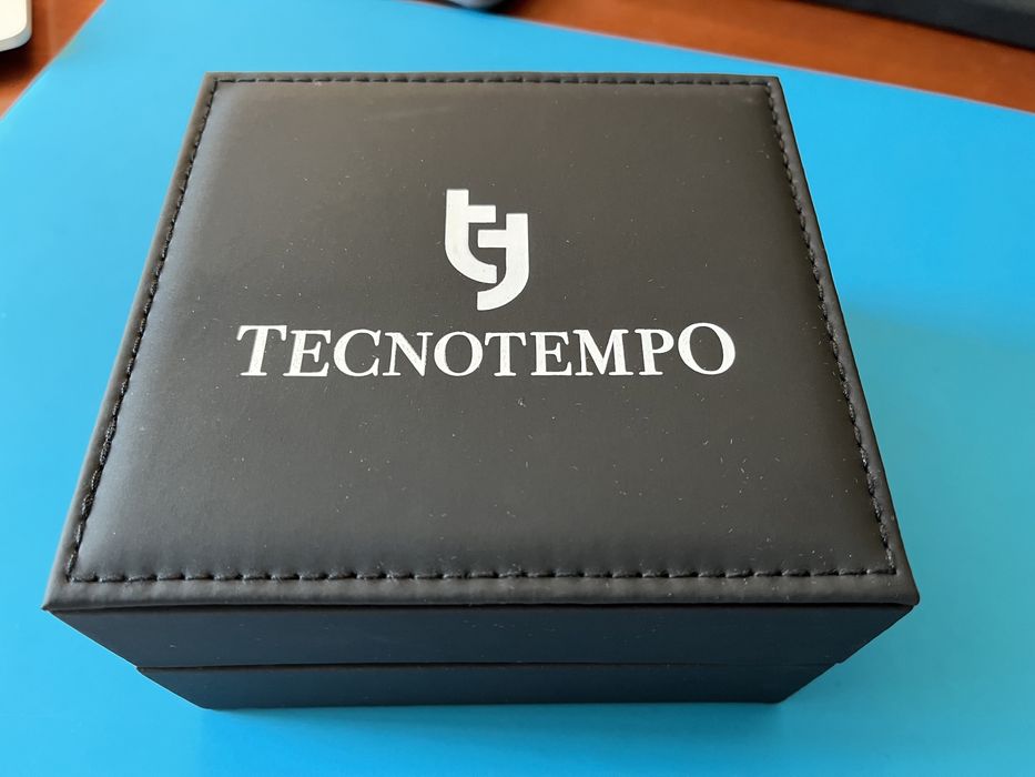 Tecnotempo relógio cronógrafo novo