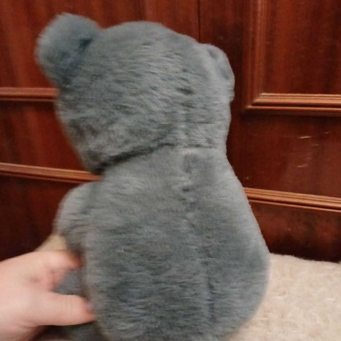 Вітальний ведмедик з квіткою