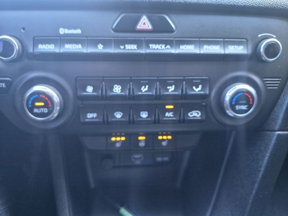 Продам авто Kia Sportage