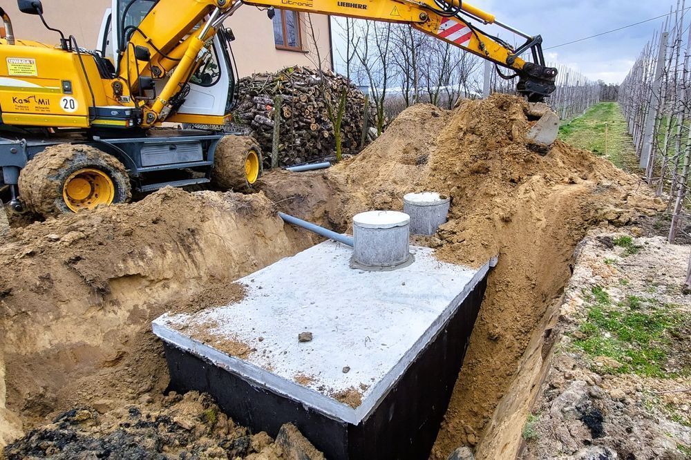 Szambo Betonowe Zbiornik Na Deszczówkę PIWNICA Kanał 10m3 Lubartów