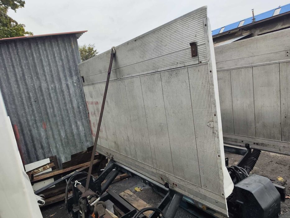 Winda załadowcza 750 kg/12V/2012/Dhollandia/FV/Iveco