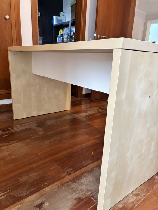 Secretaria IKEA MALM