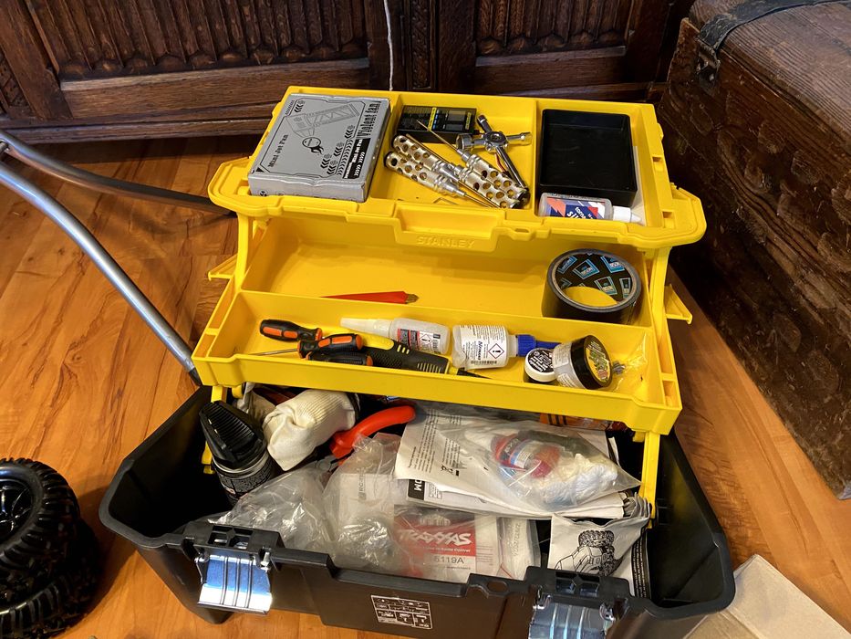 Model RC, Arrma Big Rock 3s, akumulatory, narzędzia, ładowarka