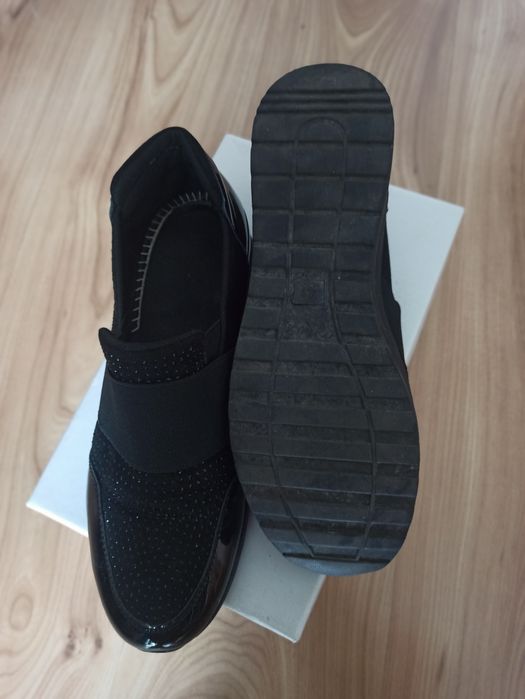 Buty czarne lakier plus zamsz 41